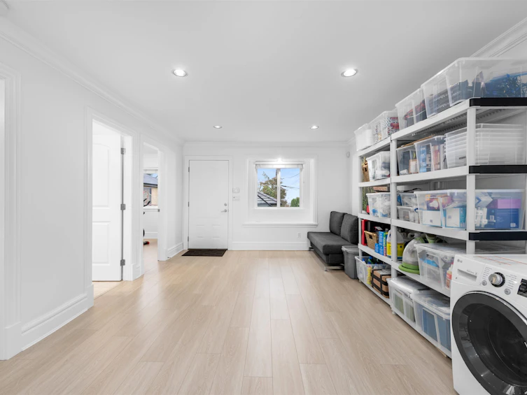 188 N Howard Avenue, Burnaby, BC, V5B 1J5 - 7