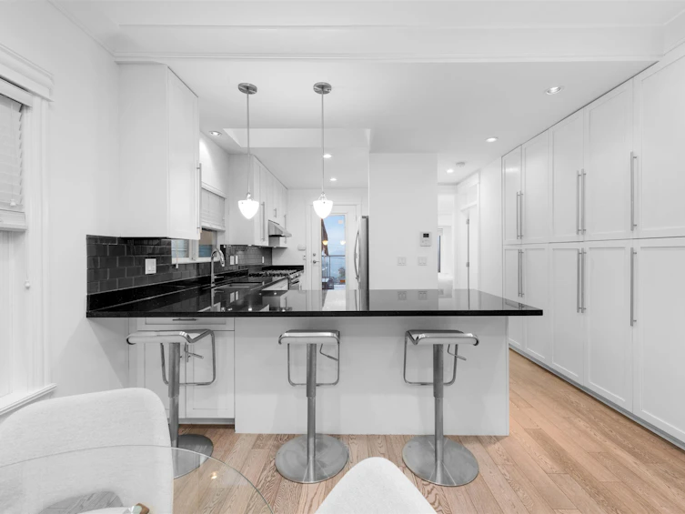 188 N Howard Avenue, Burnaby, BC, V5B 1J5 - 20