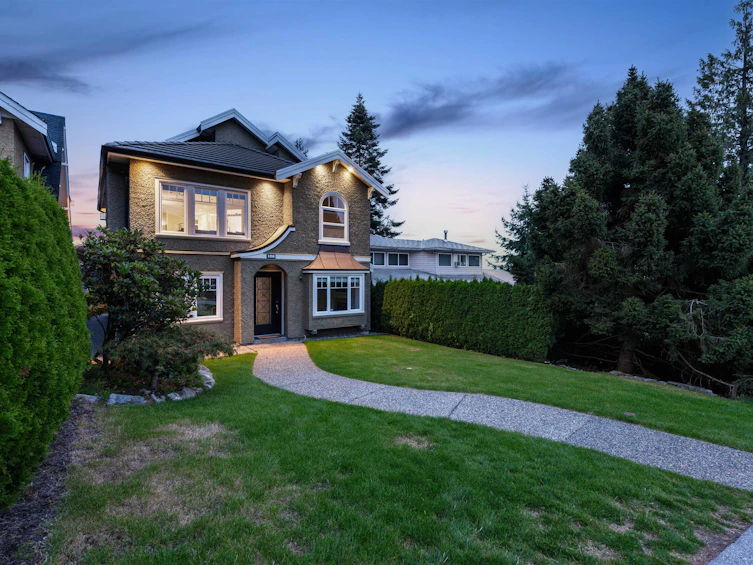 188 N Howard Avenue, Burnaby, BC, V5B 1J5 - 39