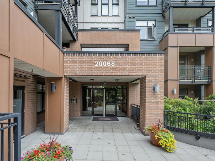 210-20068 Fraser Highway, Langley, BC, V3A 0H2 - 2