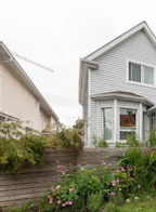 1113 E Pender Street