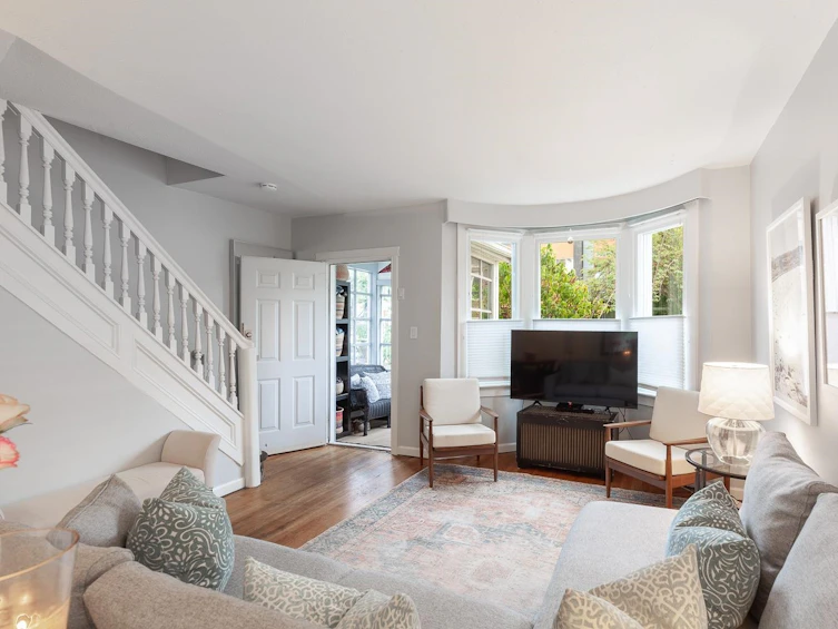 1113 East Pender Street, Vancouver, BC, V6A 1W6 - 4
