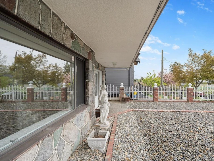 3583 Walker Street, Vancouver, BC, V5N 5A9 - 6