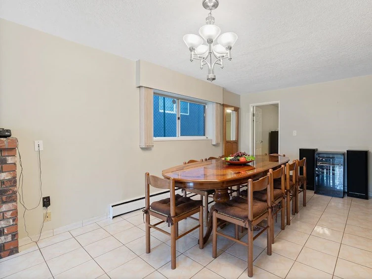 3583 Walker Street, Vancouver, BC, V5N 5A9 - 24
