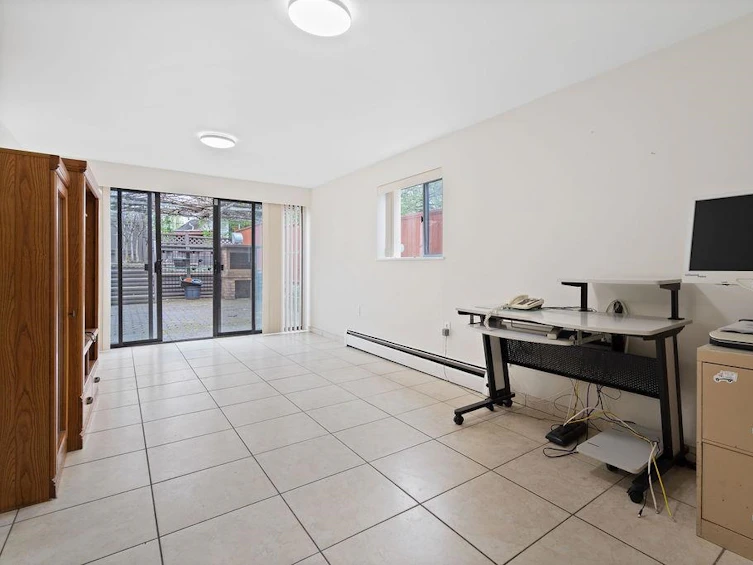 3583 Walker Street, Vancouver, BC, V5N 5A9 - 28