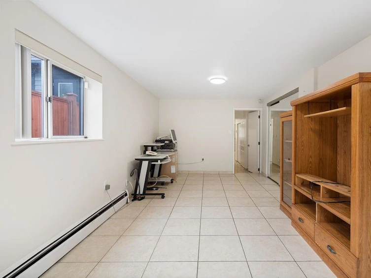 3583 Walker Street, Vancouver, BC, V5N 5A9 - 29