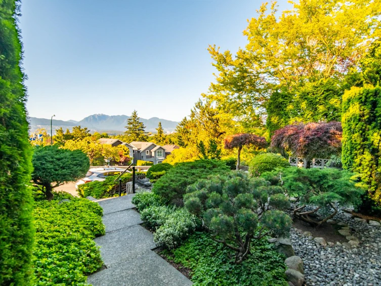 3486 W 16th Avenue, Vancouver, BC, V6R 3B8 - 2