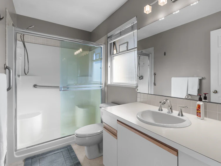 10-32659 George Ferguson, Abbotsford, BC, V2T 4E4 - 16
