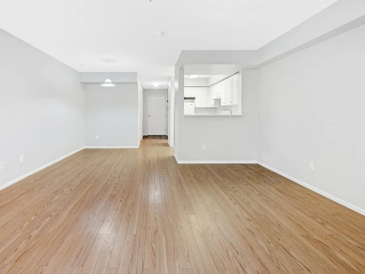 109-8110 120a Street, Surrey, BC, V3W 3P3 - 8