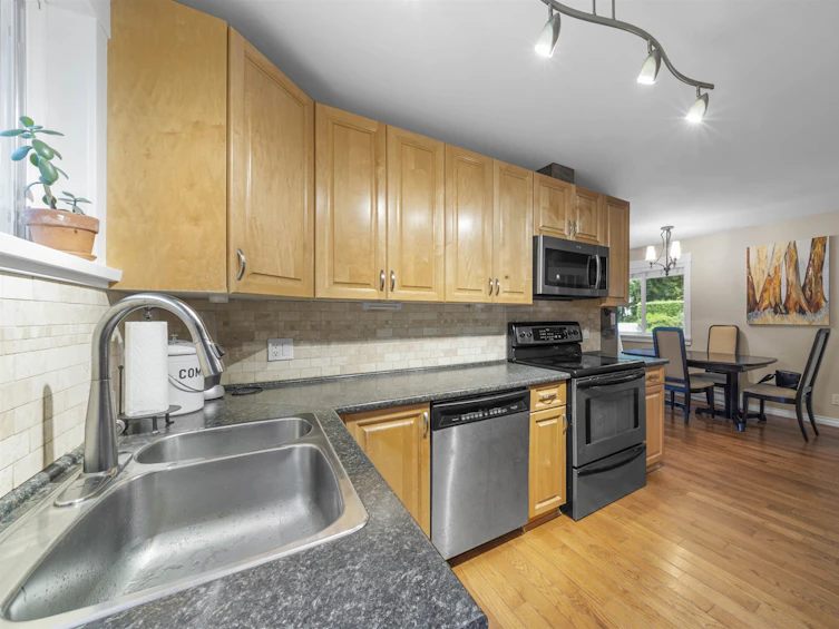 27076 112 Avenue, Maple Ridge, BC, V2W 1P8 - 24