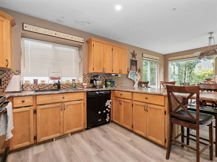 10048 Edgewater Place, Chilliwack, BC, V0X 1X0 - 6