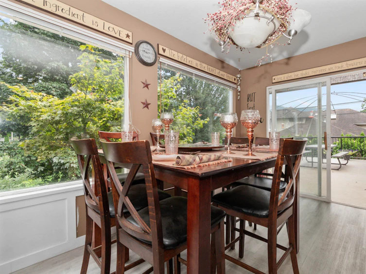 10048 Edgewater Place, Chilliwack, BC, V0X 1X0 - 10