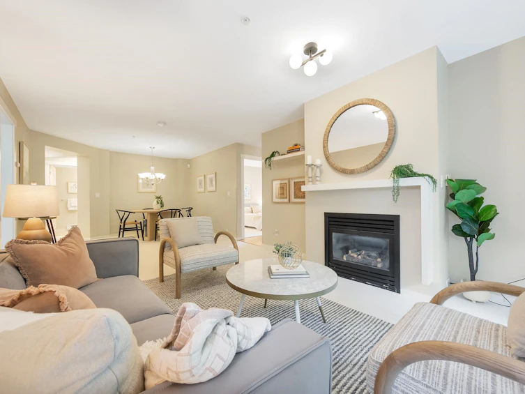307-9319 University Crescent, Burnaby, BC, V5A 4Y5 - 5