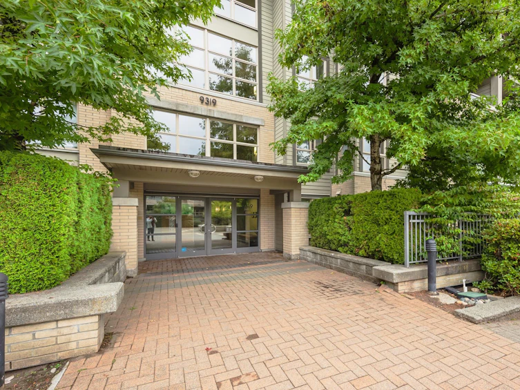 307-9319 University Crescent, Burnaby, BC, V5A 4Y5 - 34