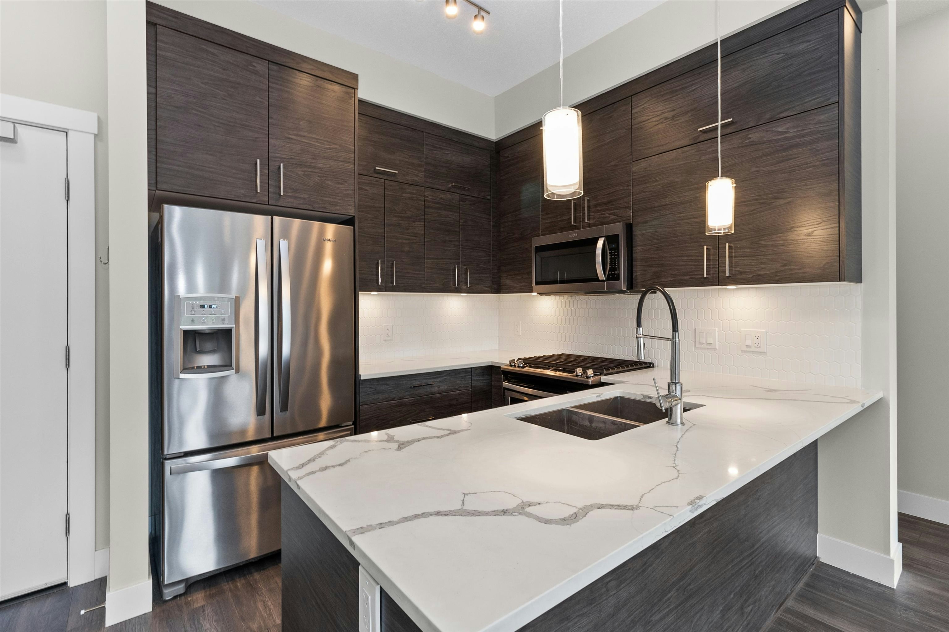 216-2120 Gladwin Road, Abbotsford, BC, V2S 0L7