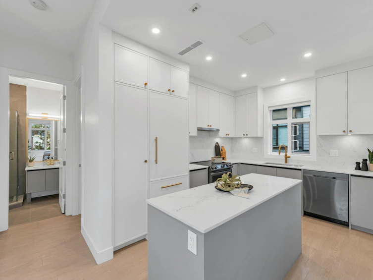 6-9633 Steveston Highway, Richmond, BC, V7A 1M7 - 6