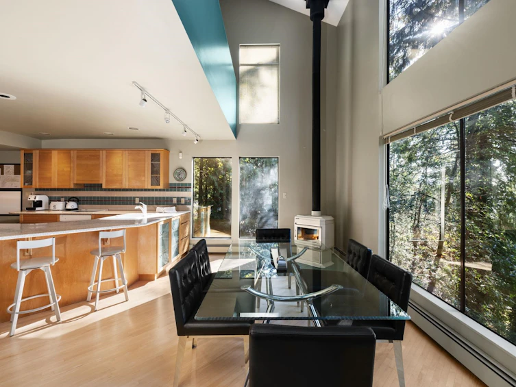 225 Mountain Drive, West Vancouver, BC, V0N 2E0 - 6