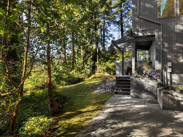 225 Mountain Drive, West Vancouver, BC, V0N 2E0 - 30