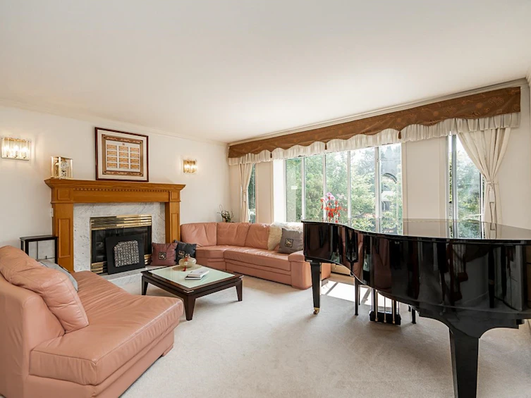 2133 W 49th Avenue, Vancouver, BC, V6M 2T5 - 2
