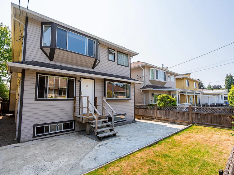 2133 W 49th Avenue, Vancouver, BC, V6M 2T5 - 35