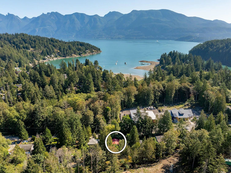 1046 Miller Road, Bowen Island, BC, V0N 1G1 - 2