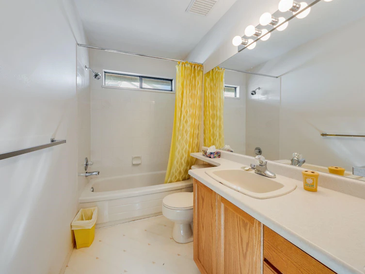 1356 Beach Grove Road, Delta, BC, V4L 1N6 - 21