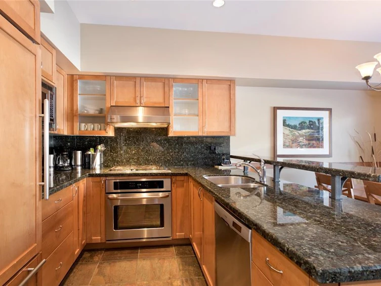 4743A Settebello Drive, Whistler, BC, V8E 0Z4 - 5