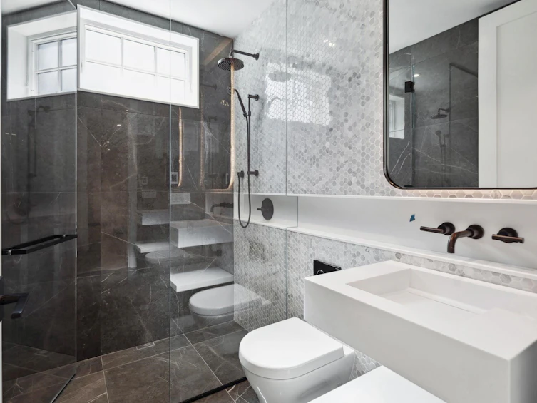 2056 SW Marine Drive, Vancouver, BC, V6P 6B5 - 15
