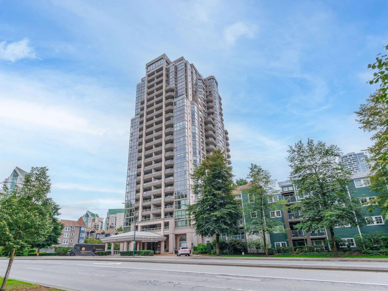 806 - 3070 Guildford Way, Coquitlam BC V3B 7R8