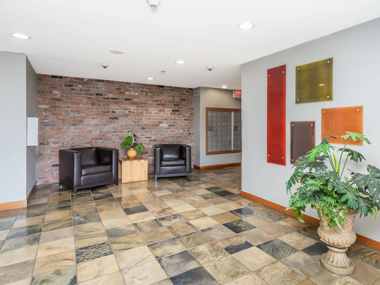 307-7 Rialto Court, New Westminster, BC, V3M 7A8 - 3