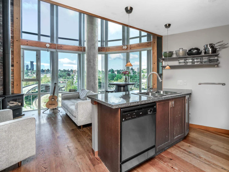 307-7 Rialto Court, New Westminster, BC, V3M 7A8 - 4