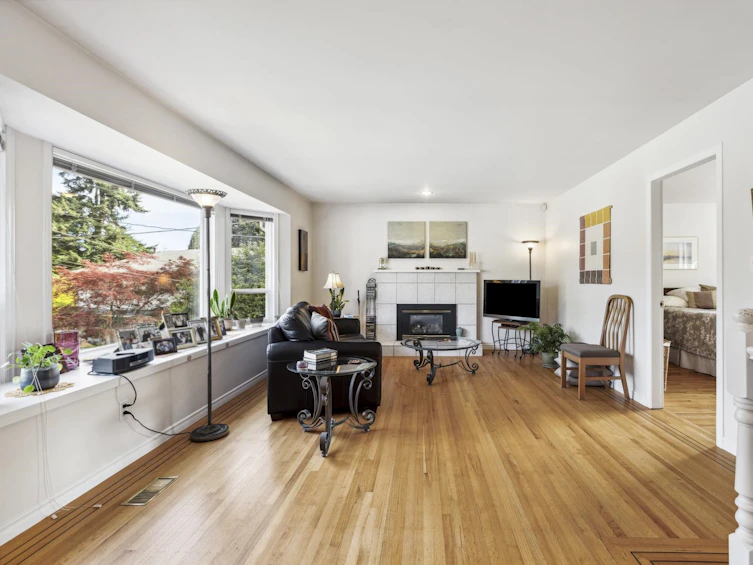 2273 Hazellynn Place, North Vancouver, BC, V7J 2R9 - 2
