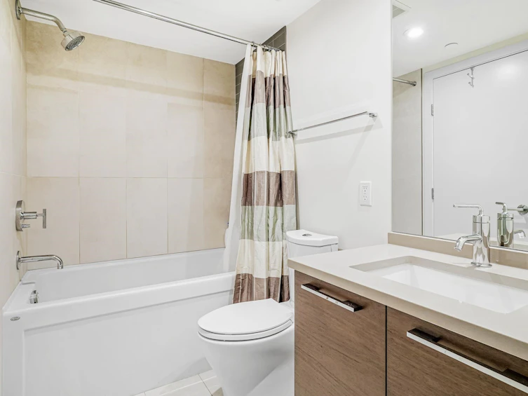 405-1160 Oxford Street, Surrey, BC, V4B 0B3 - 9