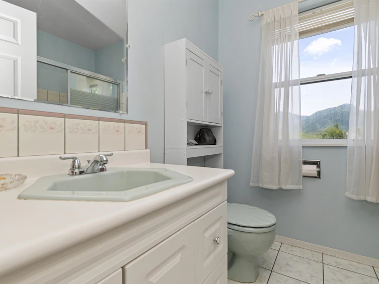58608 Mckay Road, Hope, BC, V0X 1L2 - 27