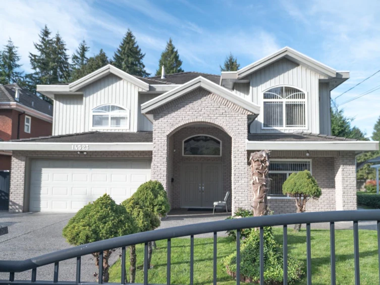 14523 105a Avenue, Surrey, BC, V3R 1S2