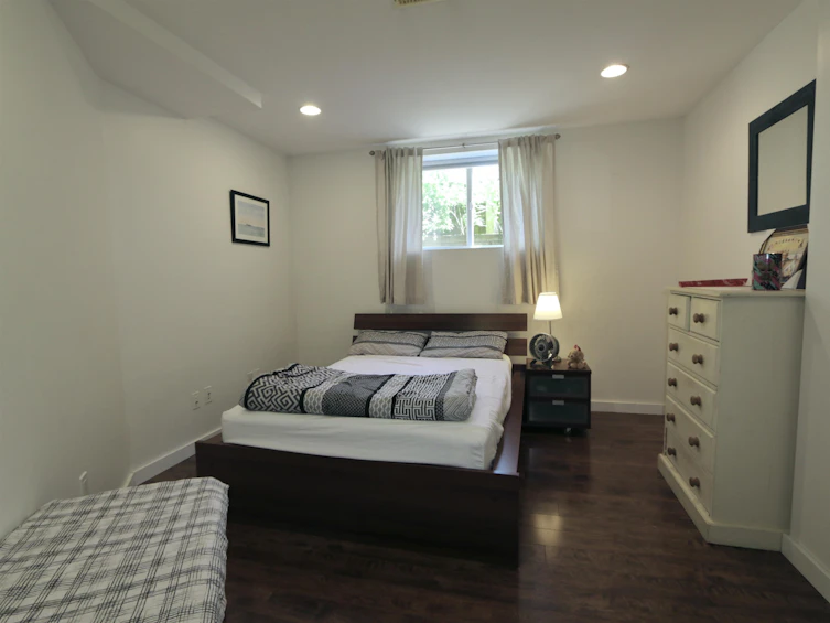 14560 33b Avenue, Surrey, BC, V4P 3M9 - 33