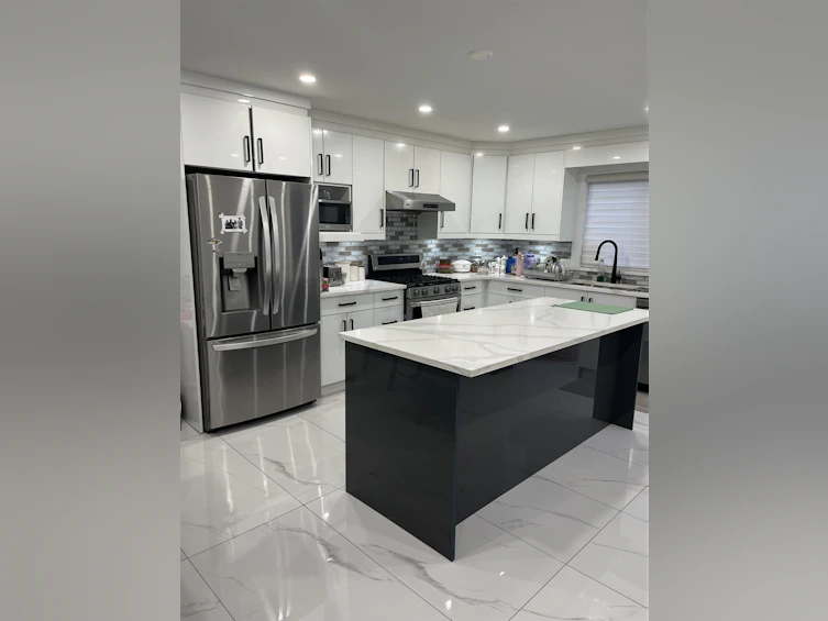 6024 180a Street, Surrey, BC, V3S 6W6 - 5