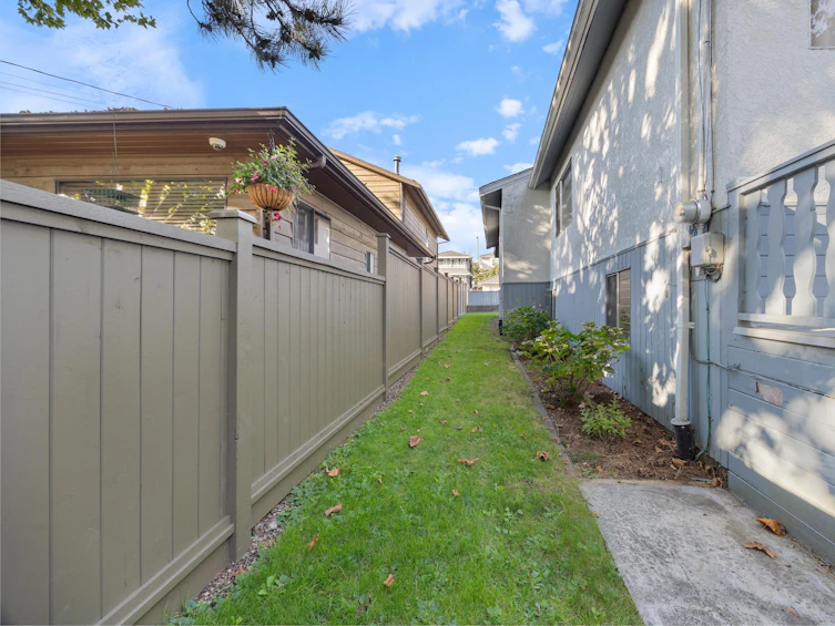 5555 Clinton Street, Burnaby, BC, V5J 2L9 - 33