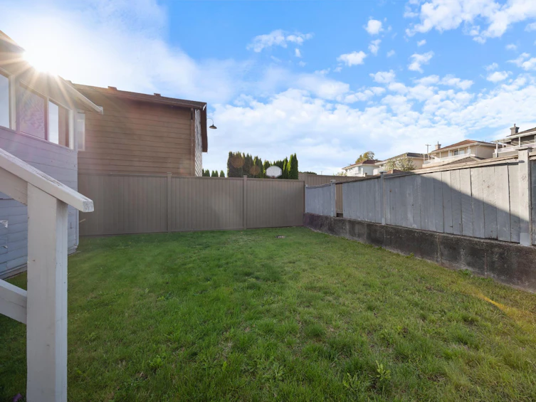 5555 Clinton Street, Burnaby, BC, V5J 2L9 - 35