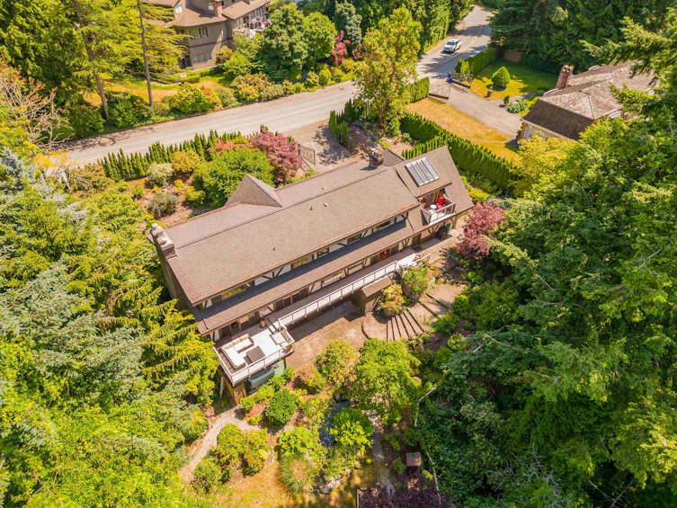 5704 Westport Road, West Vancouver, BC, V7W 1V4