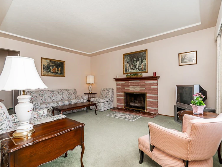 7766 Davies Street, Burnaby, BC, V3N 3H4 - 3