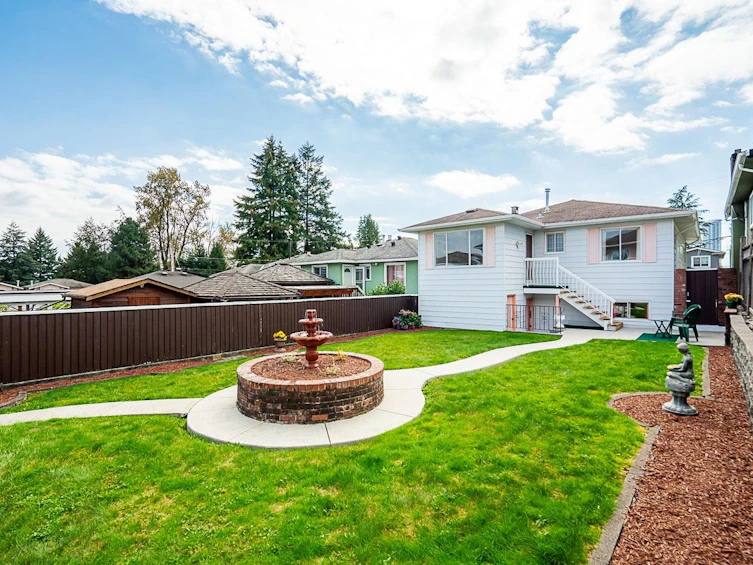 7766 Davies Street, Burnaby, BC, V3N 3H4 - 23