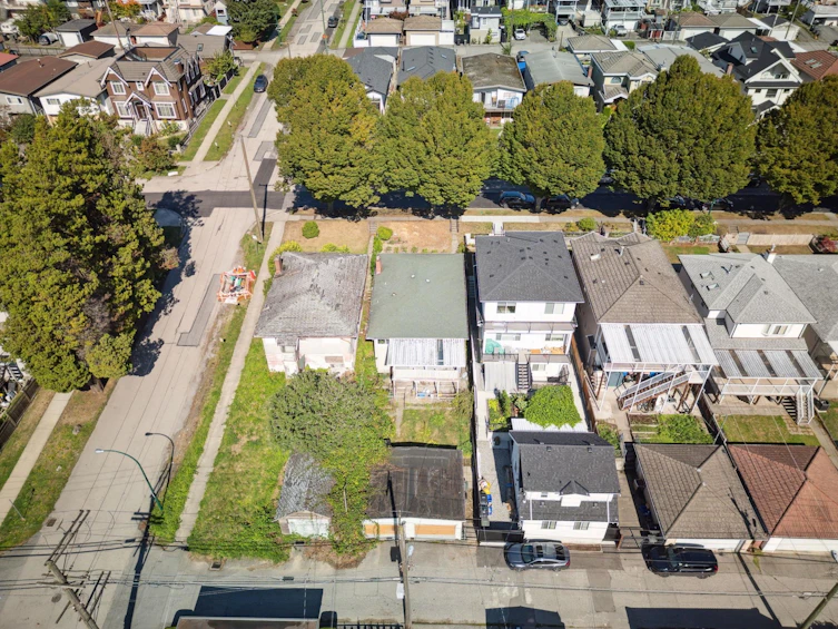 3110 E 8th Avenue, Vancouver, BC, V5M 1X6 - 7