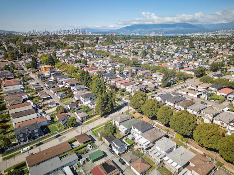 3110 E 8th Avenue, Vancouver, BC, V5M 1X6 - 19