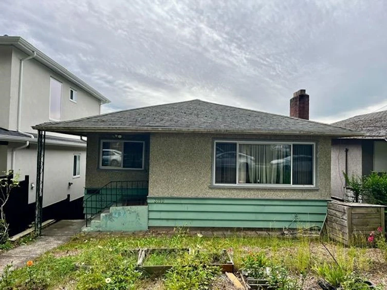 3110 E 8th Avenue, Vancouver, BC, V5M 1X6