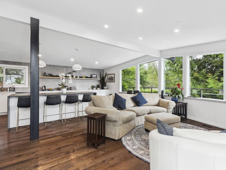3201 Connaught Avenue, North Vancouver, BC, V7K 1Y3 - 2