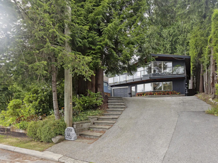 3201 Connaught Avenue, North Vancouver, BC, V7K 1Y3 - 38