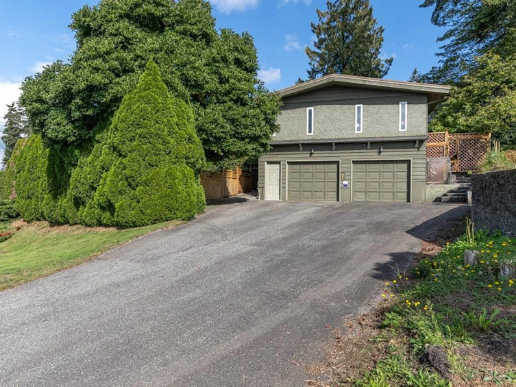 2474 Magnolia Crescent, Abbotsford, BC, V2T 3M9