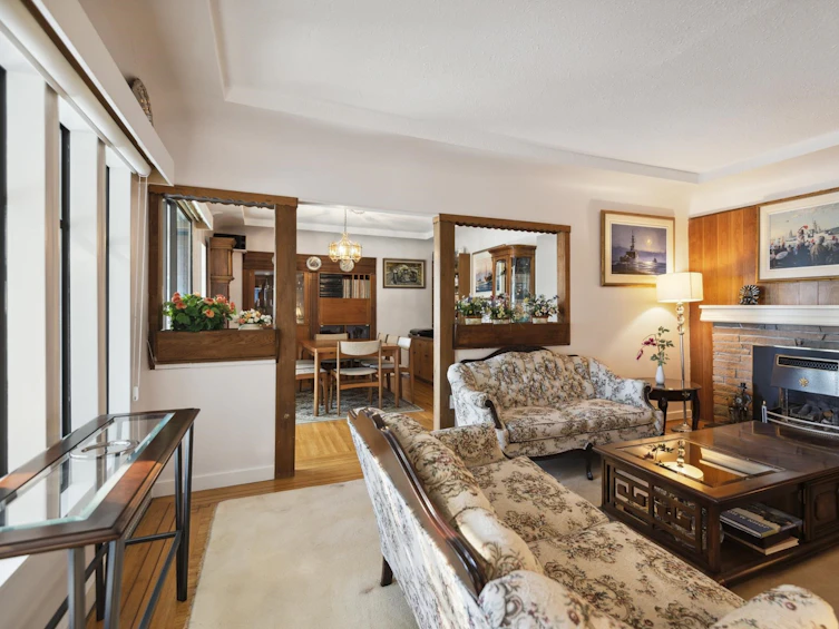 1026 West Keith Road, North Vancouver, BC, V7P 3C6 - 4