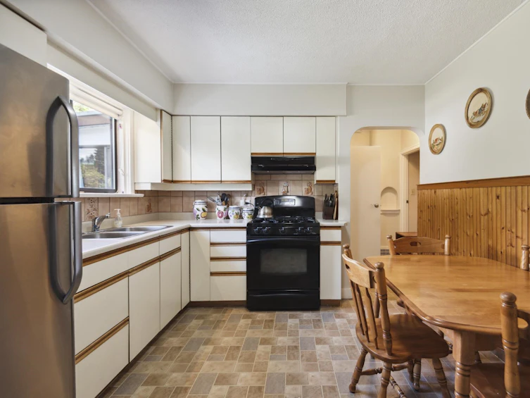 1026 West Keith Road, North Vancouver, BC, V7P 3C6 - 10